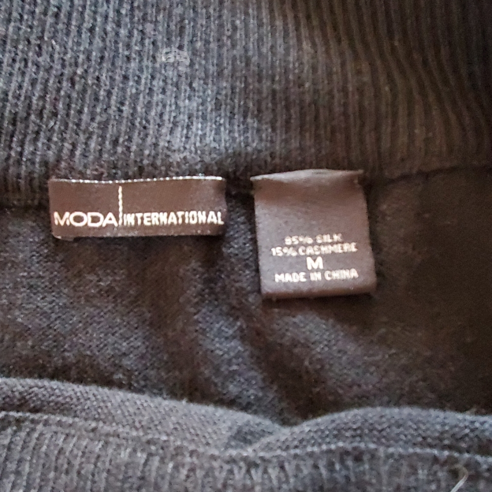 Sweater - Picture 2 of 3